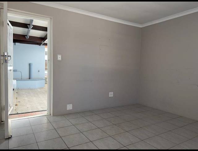 BUSINESS PROPERTY TO RENT IN WYNBERG